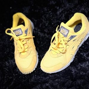 ASICS mens running shoe 7.5 used